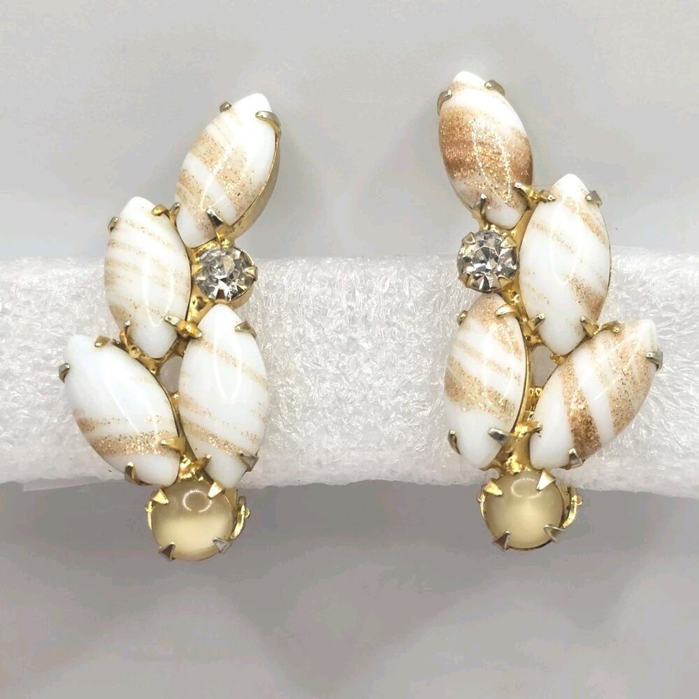 Earrings Juliana Clumped White Milk Glass Copper Fluss Easter Egg Prong Setting